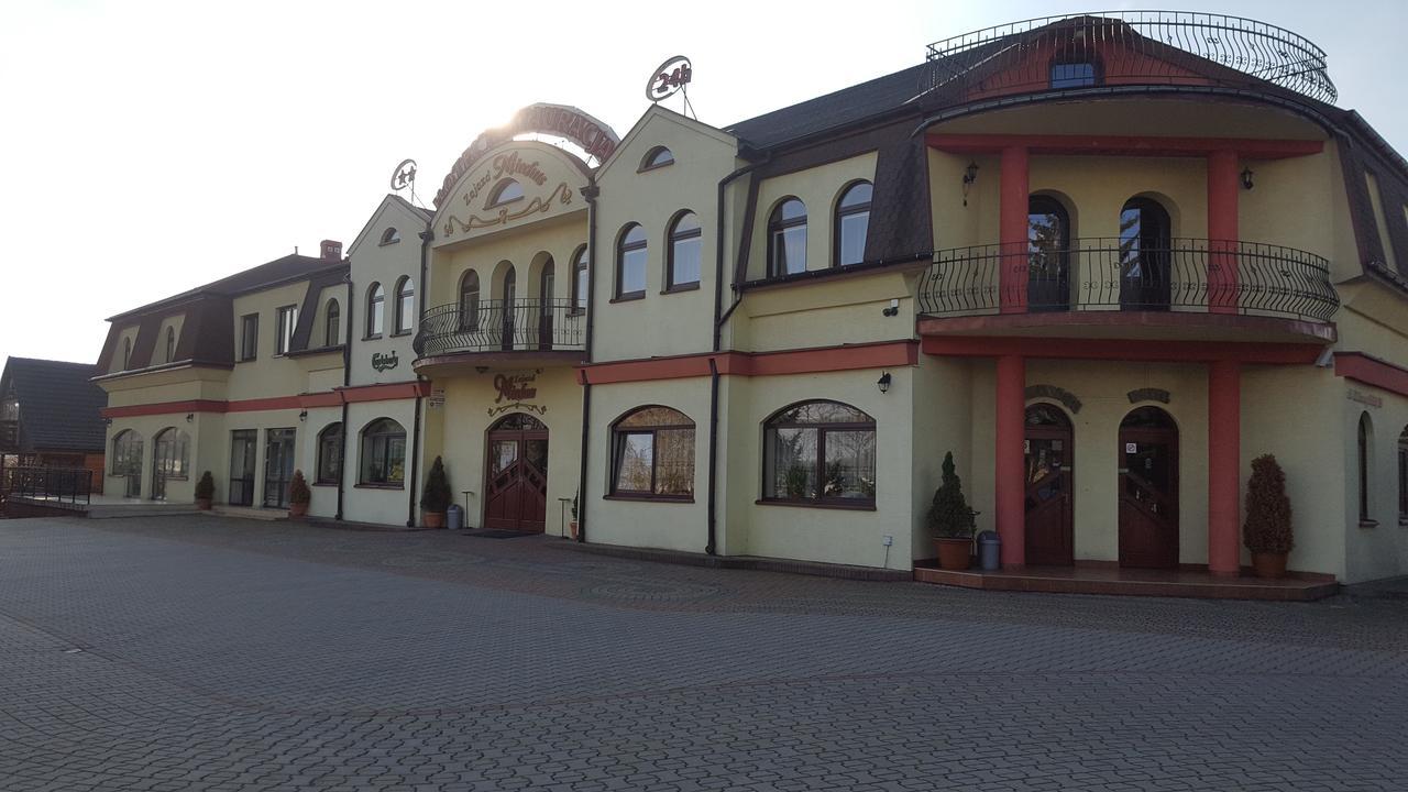 Zajazd Miechus Miechów Exterior foto